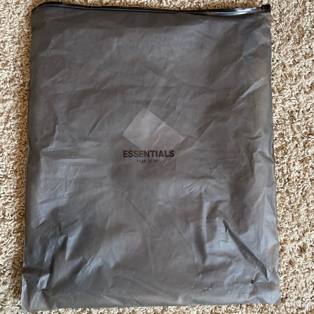 Essentials Charcoal Men's Bag